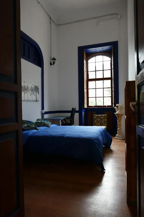 Maison d'hôtes Atlantis Surf Hostel Moya  Espagne
